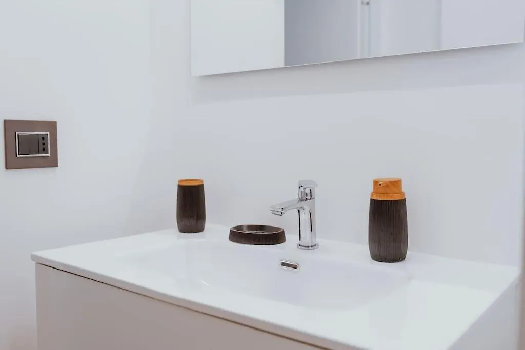 Carlo Apartment - 15 Min From Duomo Milano İtalya