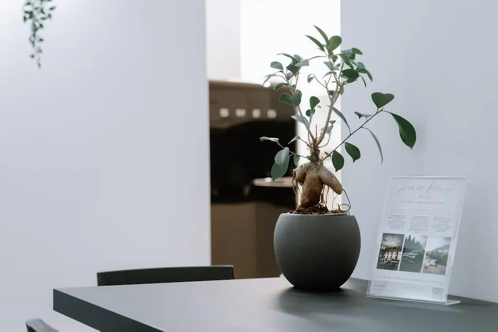 Carlo Apartment - 15 Min From Duomo Milano 0*,  İtalya