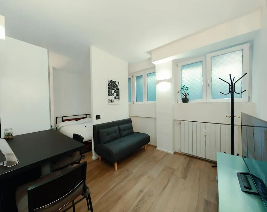 Carlo Apartment - 15 Min From Duomo Milano