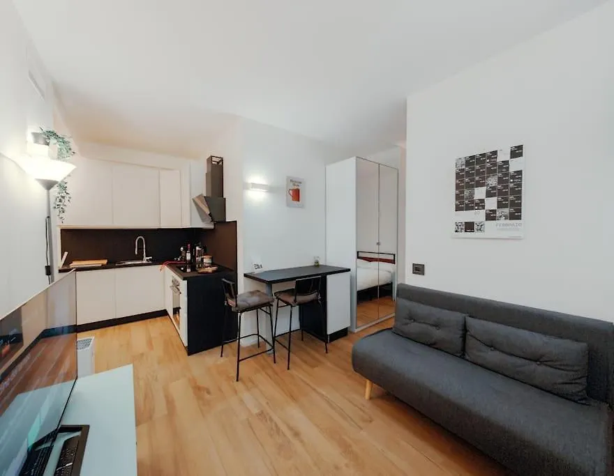 Carlo Apartment - 15 Min From Duomo Milano